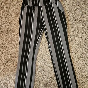 New York & Company Black and White Striped Cropped Pants